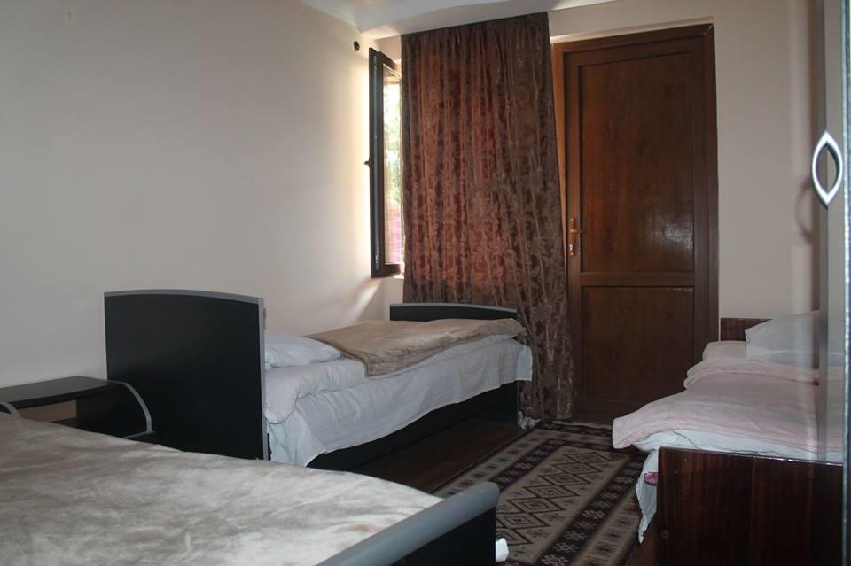 Sunny Hotel Mestia Buitenkant foto